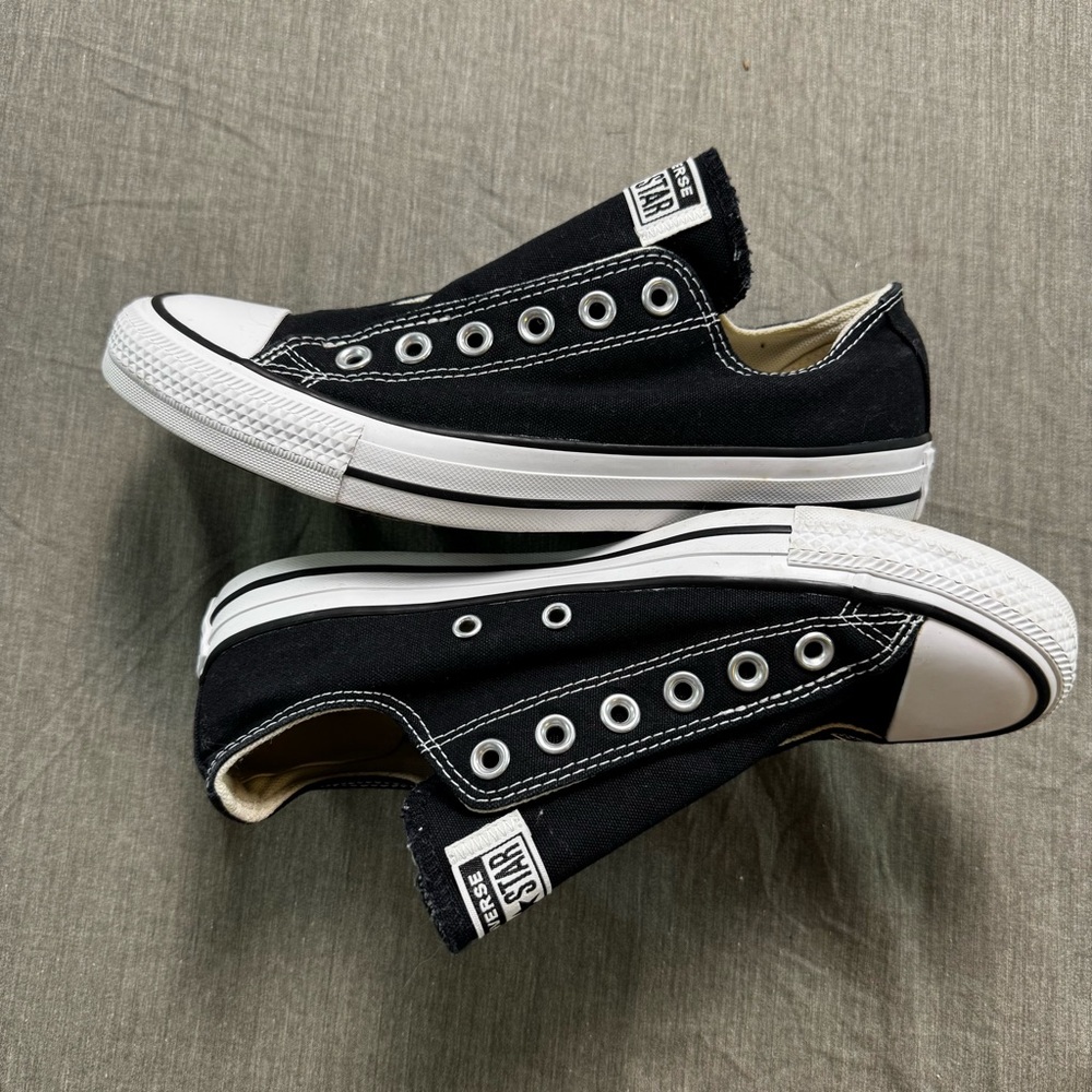 Converse Chucks Slip On - size 8 in women’s or 6 in men’s Made With No Laces - Picture 10 of 11